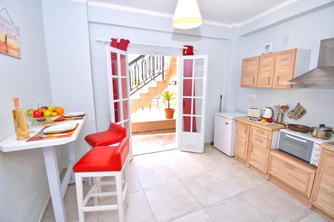 Mike'S Apartments Agios Gordios  Extérieur photo