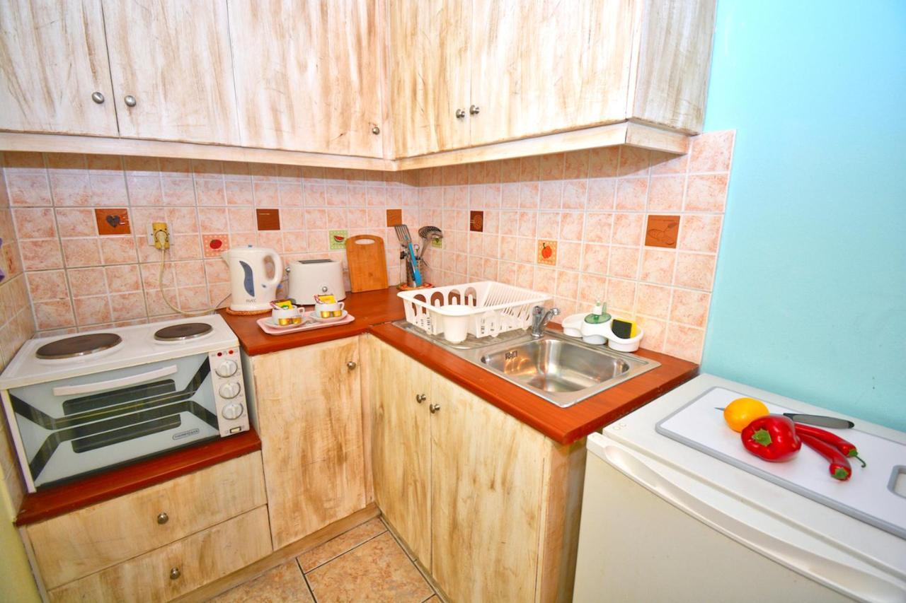 Mike'S Apartments Agios Gordios  Extérieur photo