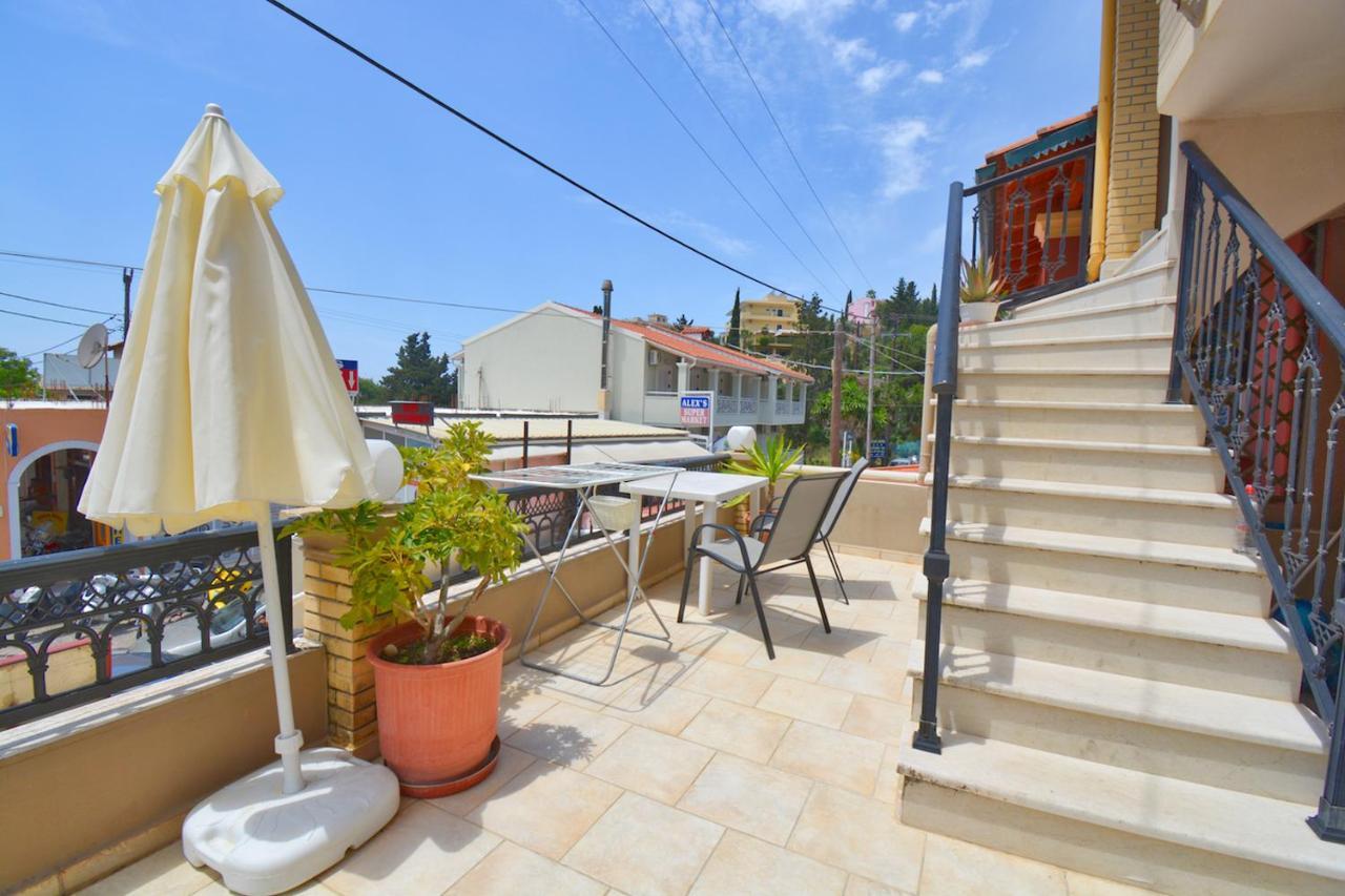 Mike'S Apartments Agios Gordios  Extérieur photo