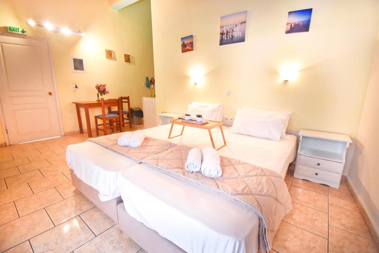 Mike'S Apartments Agios Gordios  Extérieur photo