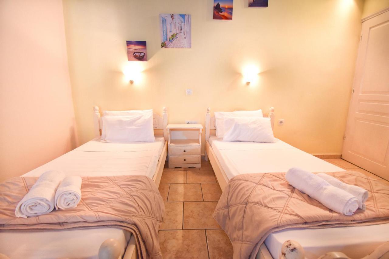 Mike'S Apartments Agios Gordios  Extérieur photo