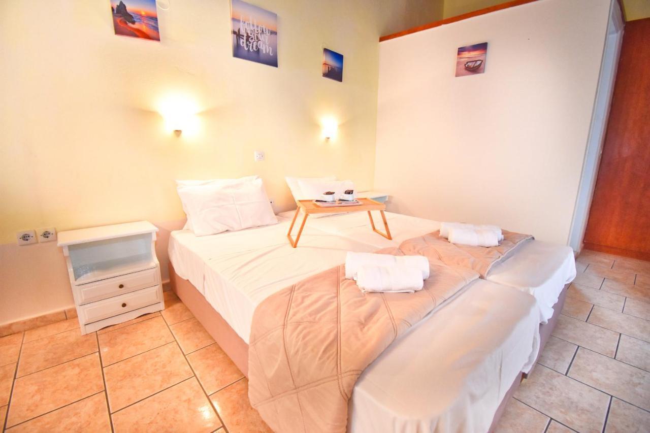 Mike'S Apartments Agios Gordios  Extérieur photo