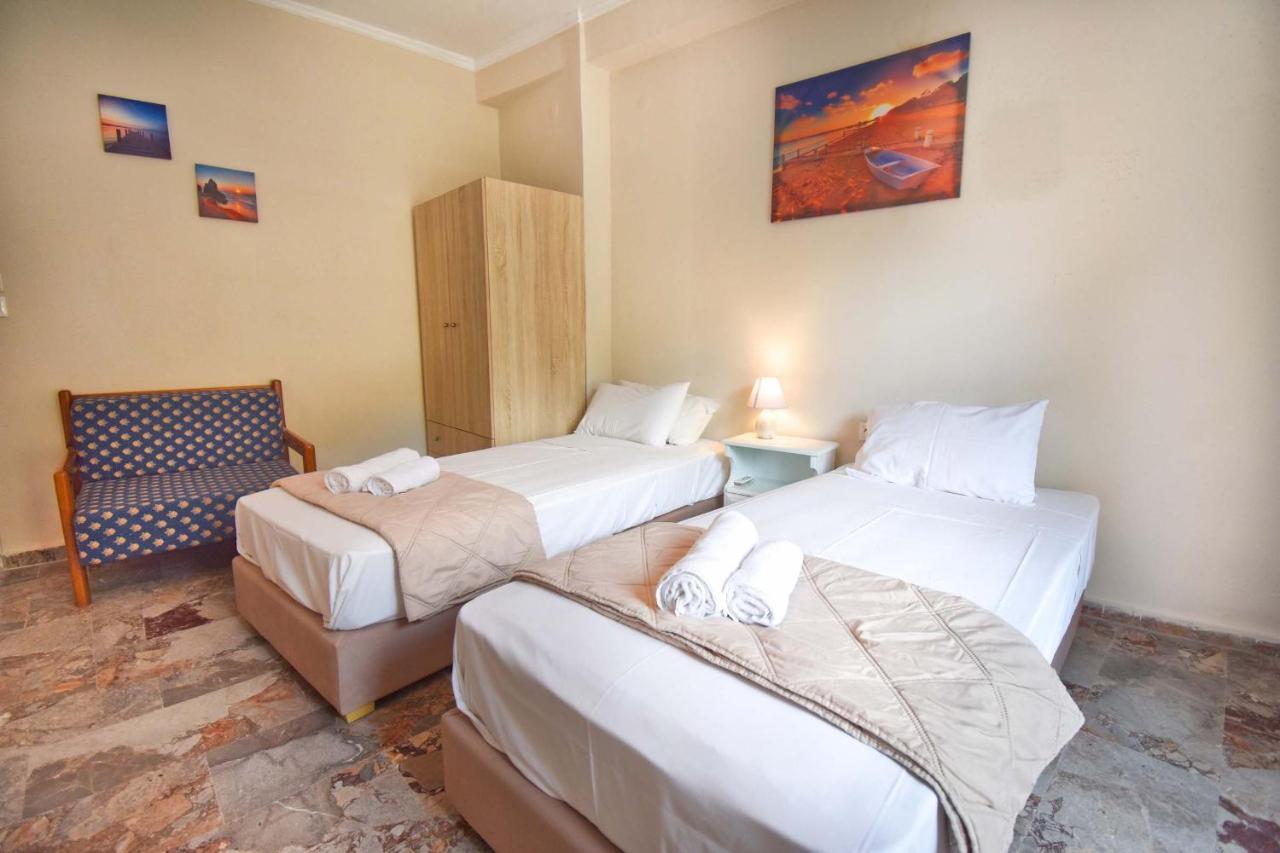 Mike'S Apartments Agios Gordios  Extérieur photo